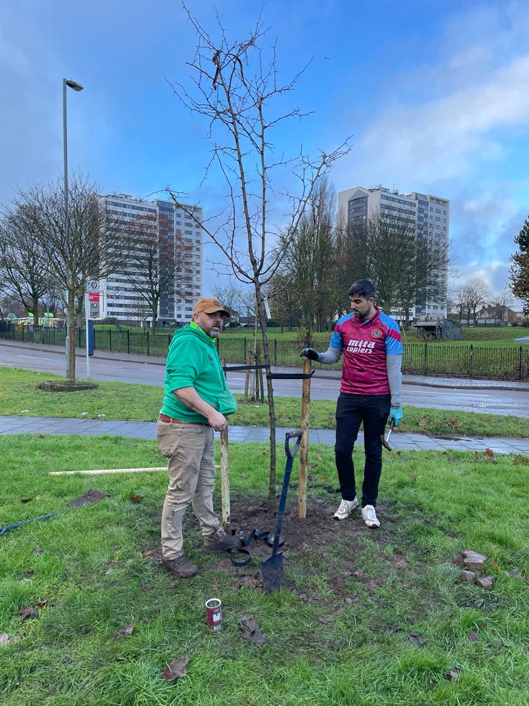 Simon and Lee with a newly planted tree in Nechells.