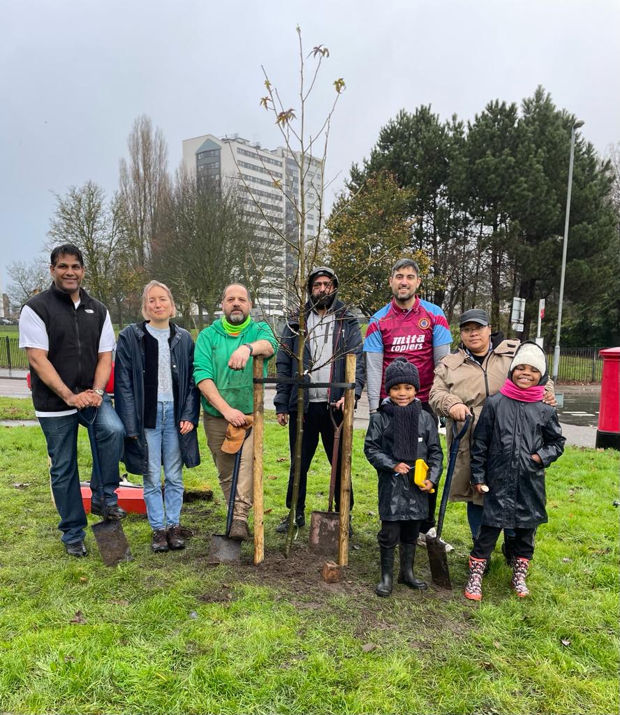 A group shot of the planting squad in Nechells.
