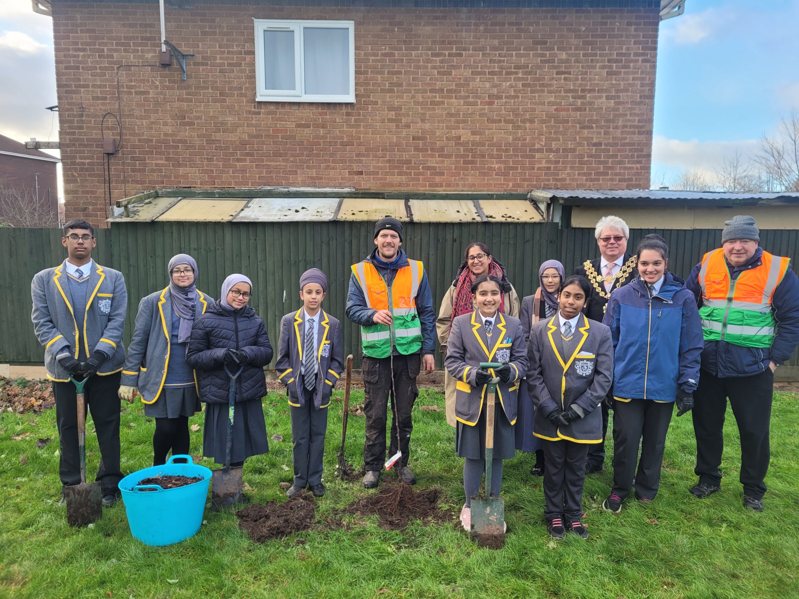 The Zephaniah Forest Orchard Tree Planting. Lord Mayor, Matt & Jim with Nishkam school.